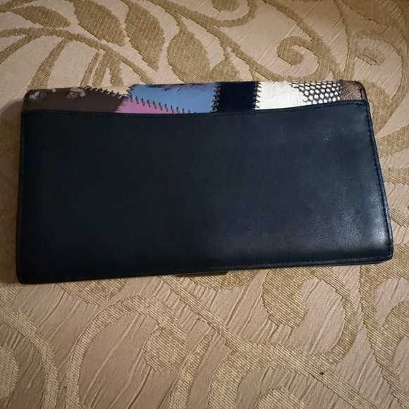 COACH Dreamer Wallet With Signature Patchwork preowned - Picture 2 of 16